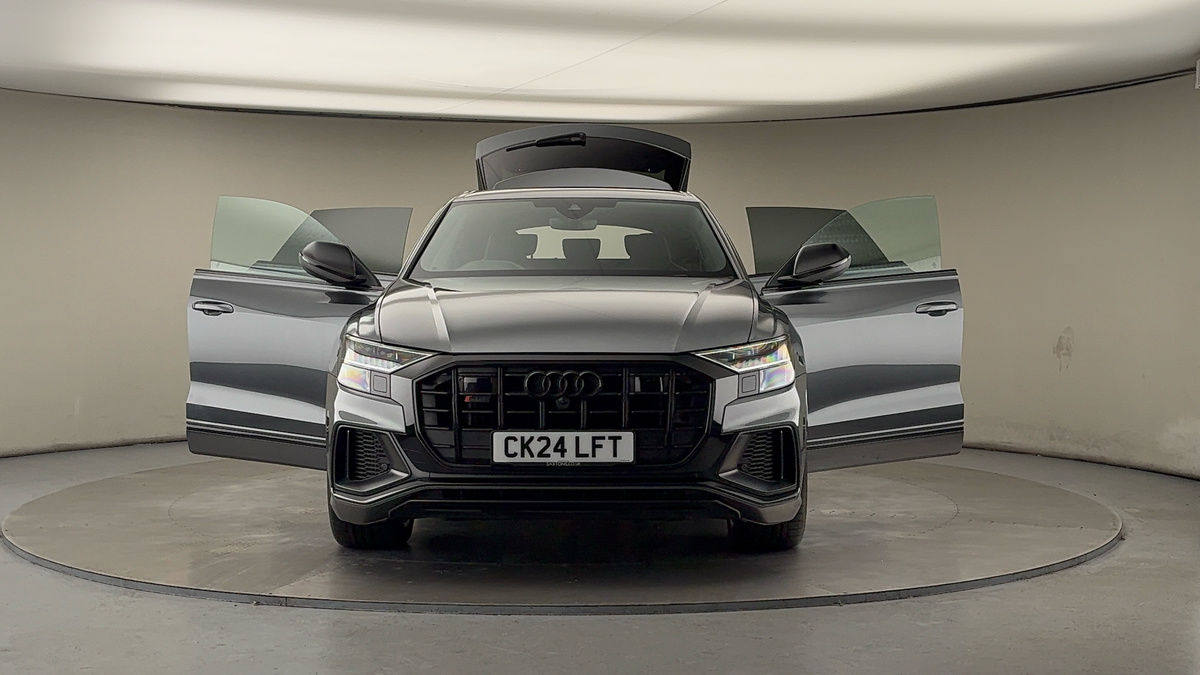 More views of Audi SQ8