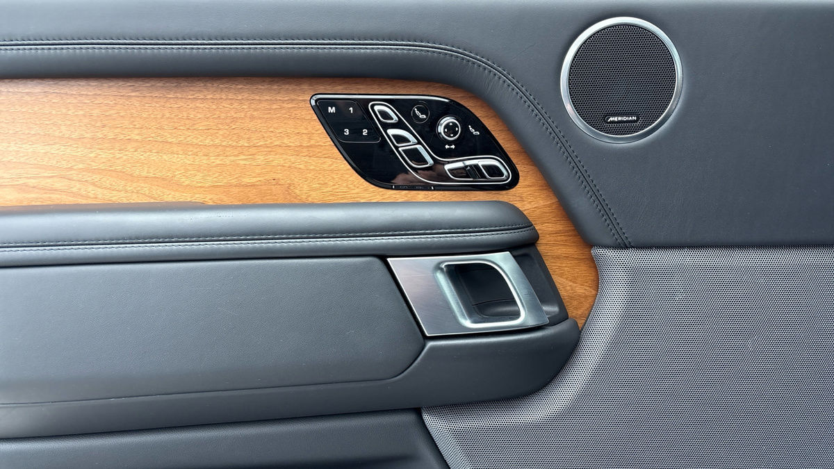 Land Rover Range Rover Image 19