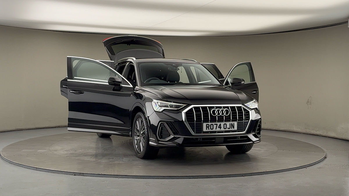 More views of Audi Q3