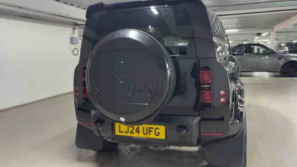 More views of Land Rover Defender 110