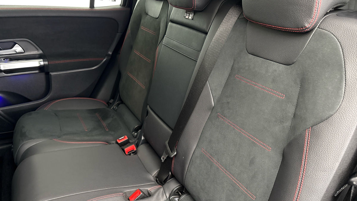 Mercedes-Benz GLB Image 8