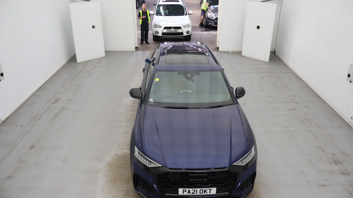 Audi RSQ8 Image 20