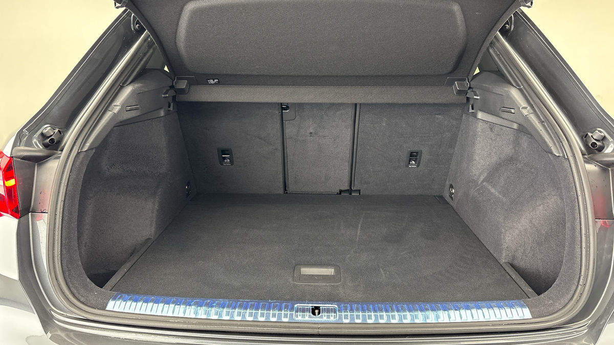 Audi Q3 Image 11