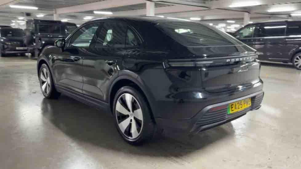 More views of Porsche Macan