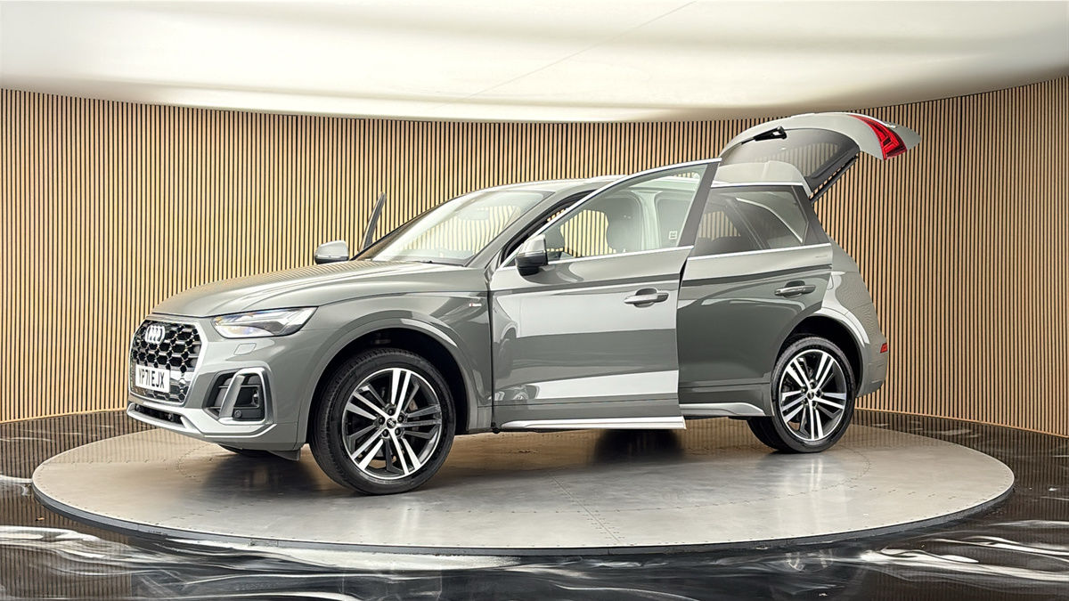 More views of Audi Q5