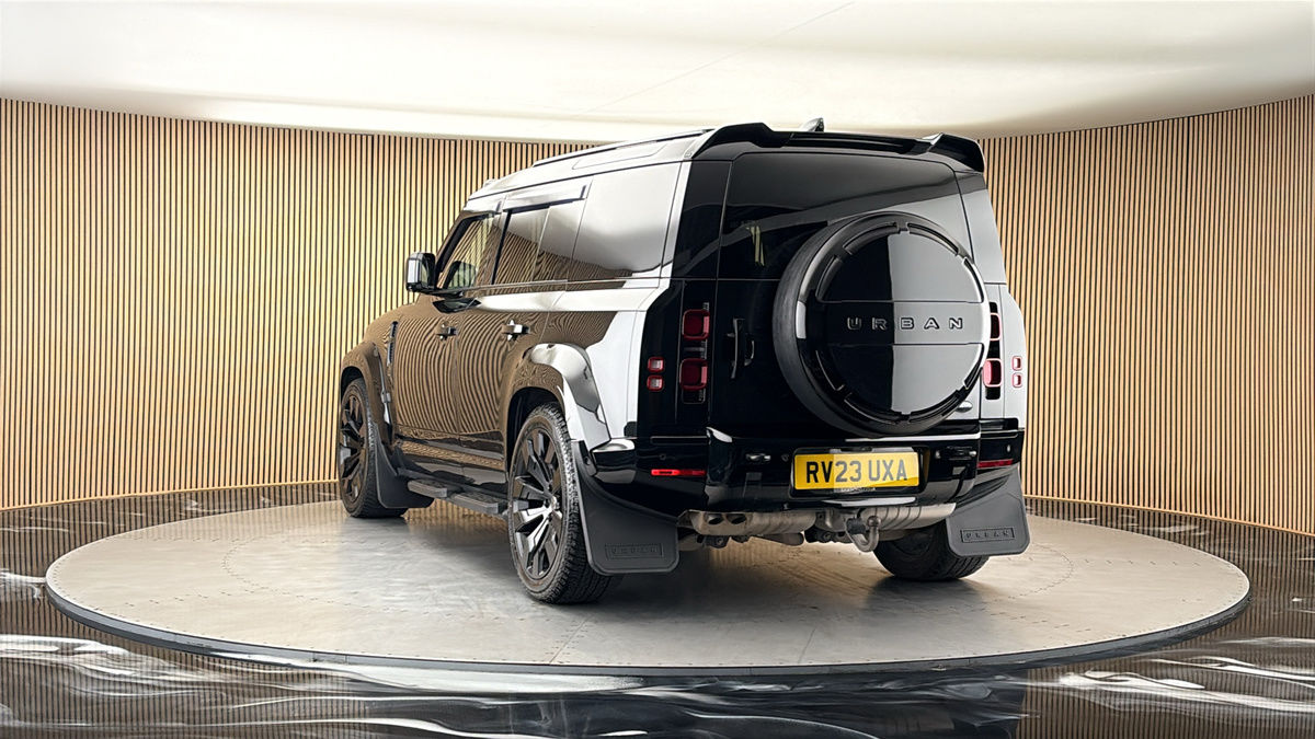 More views of Land Rover Defender 110