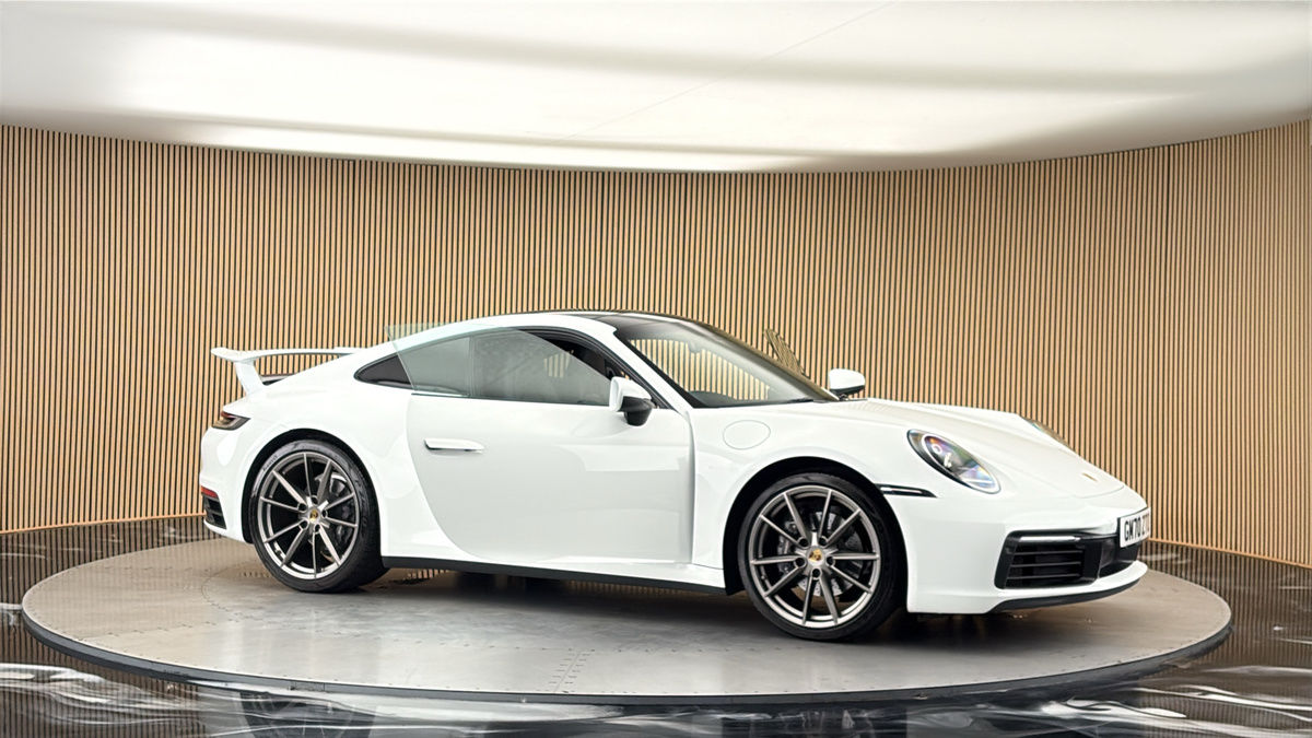 More views of Porsche 911