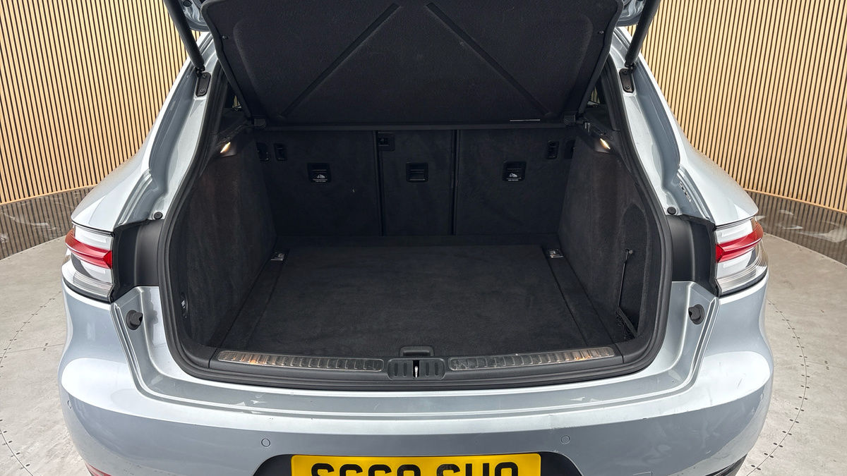 Porsche Macan Image 11
