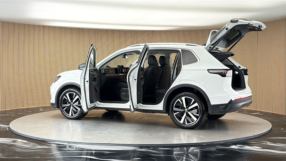 More views of Volkswagen Tiguan