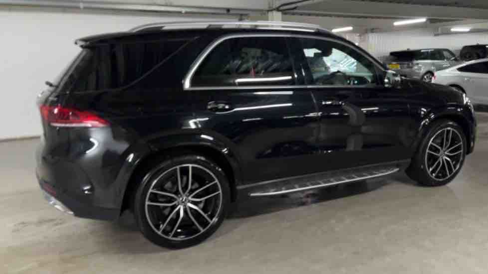More views of Mercedes-Benz GLE