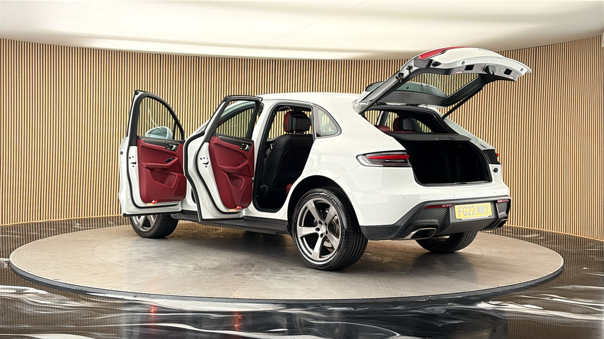 More views of Porsche Macan