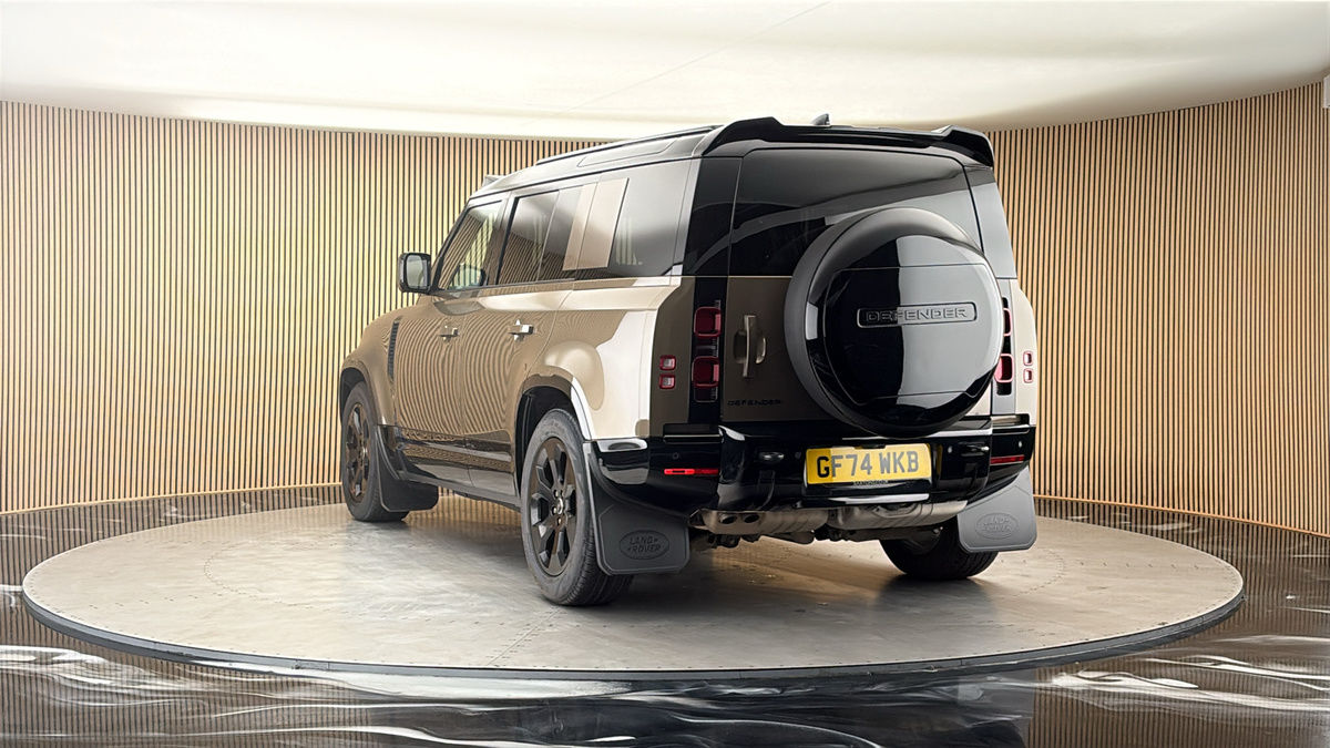 More views of Land Rover Defender 110