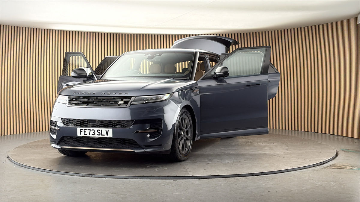 More views of Land Rover Range Rover Sport