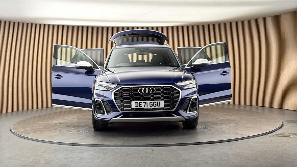 More views of Audi SQ5