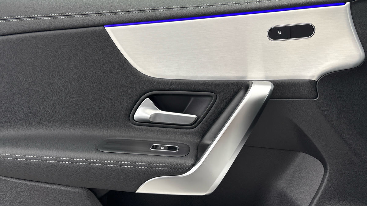 Mercedes-Benz CLA Image 19