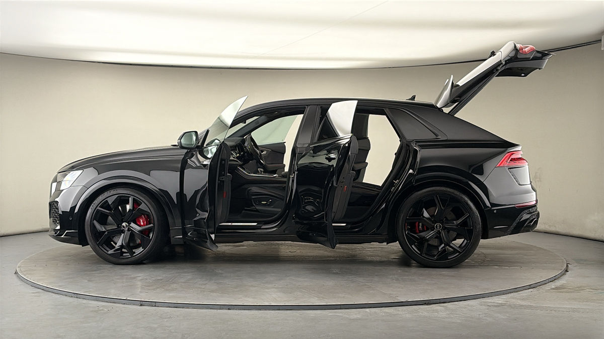 More views of Audi RSQ8