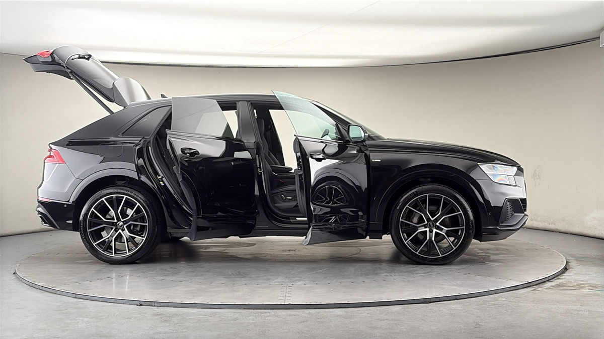 More views of Audi Q8