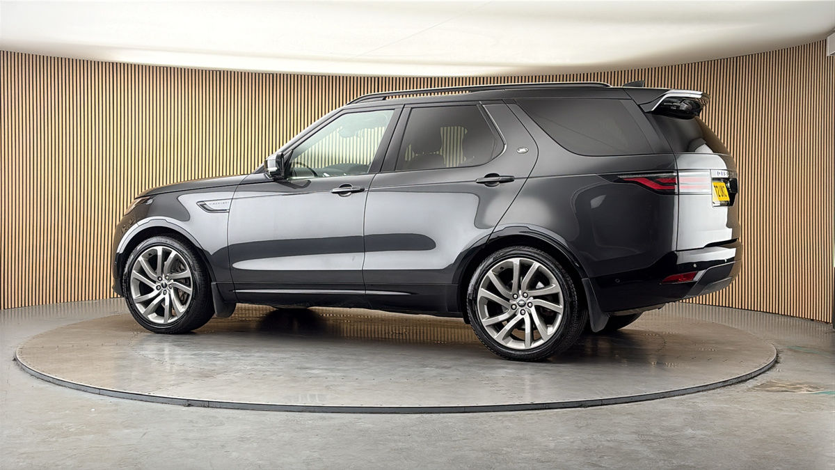 More views of Land Rover Discovery