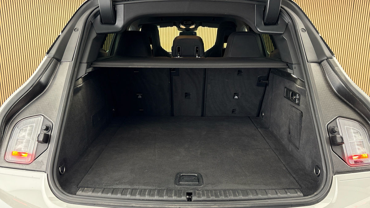 BMW iX Image 11