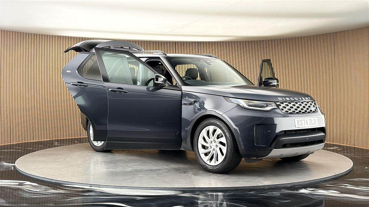 More views of Land Rover Discovery