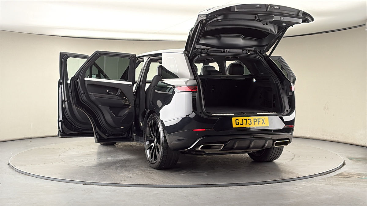 More views of Land Rover Range Rover Sport