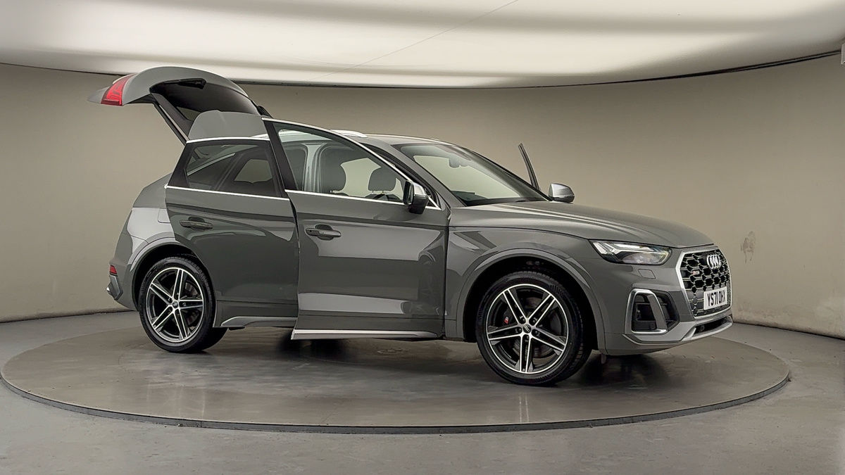 More views of Audi SQ5