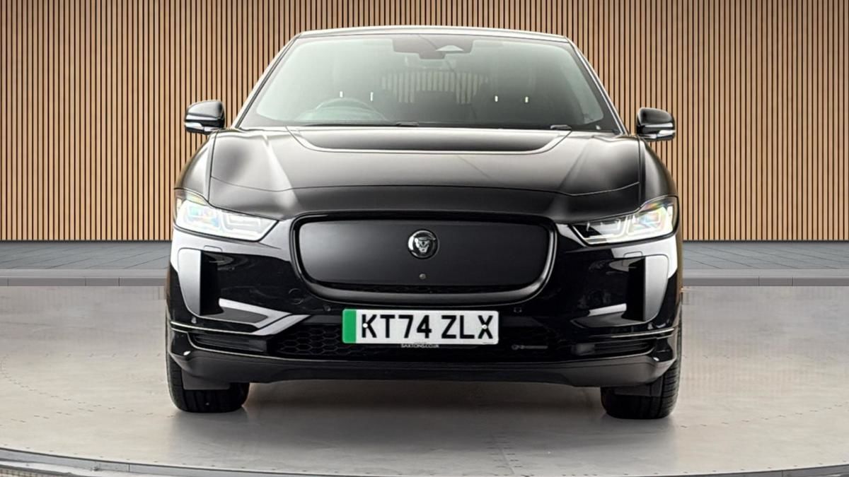 Jaguar I-PACE Image 3