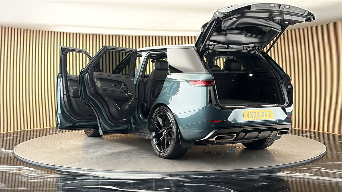 Land Rover Range Rover Sport Image 23