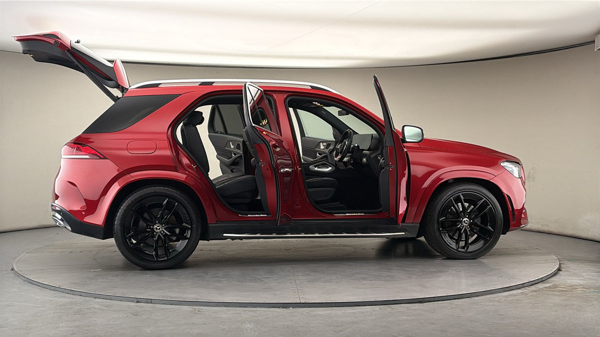 More views of Mercedes-Benz GLE