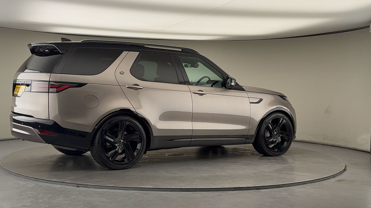 More views of Land Rover Discovery