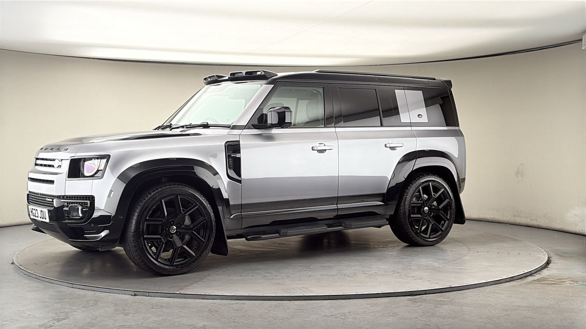 More views of Land Rover Defender 110