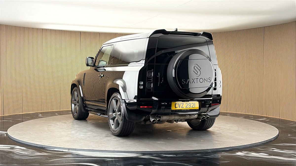 More views of Land Rover Defender 90