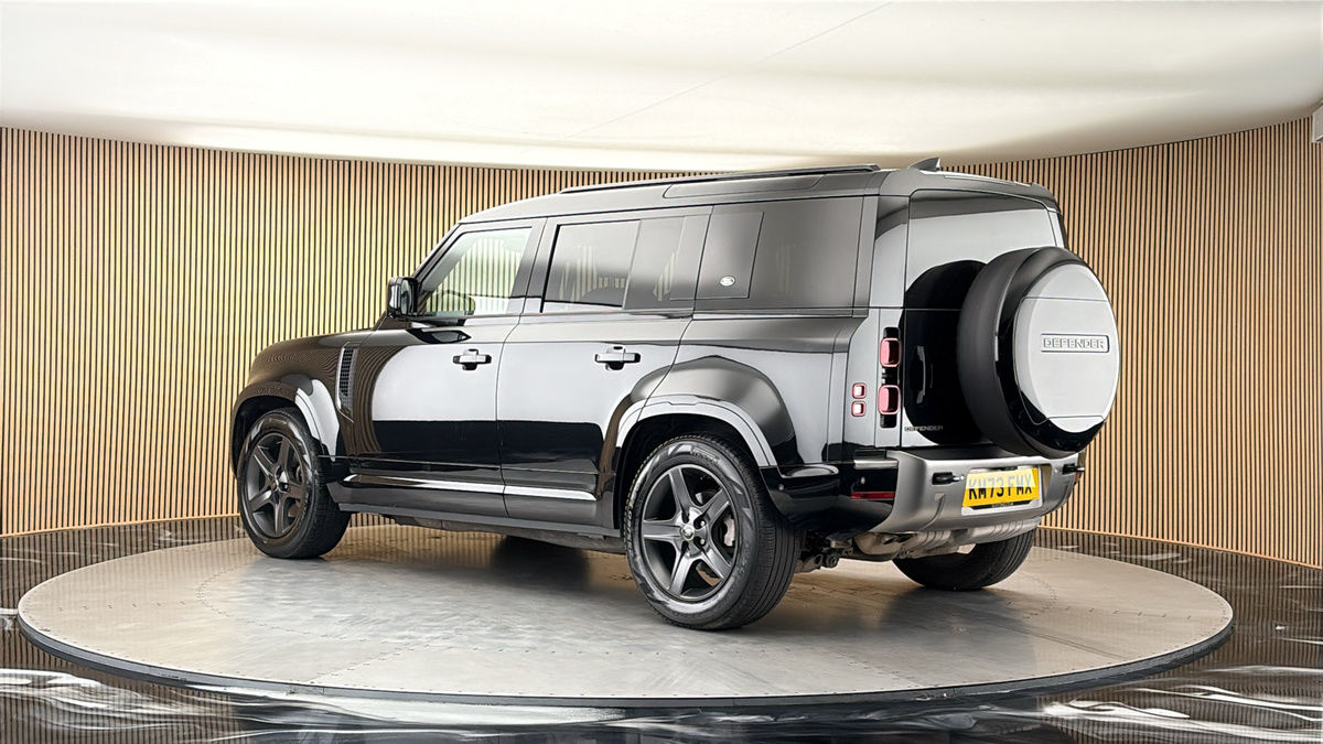 More views of Land Rover Defender 110