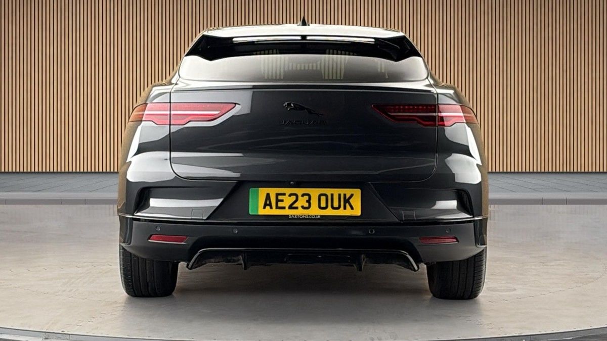 Jaguar I-PACE Image 4