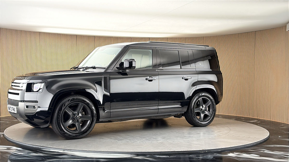 More views of Land Rover Defender 110