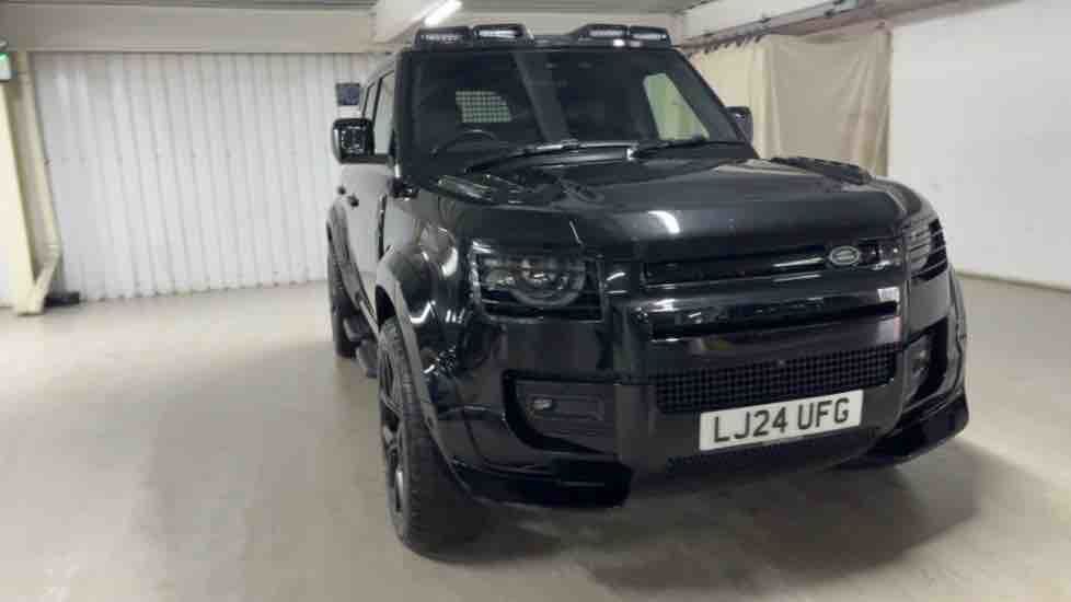 More views of Land Rover Defender 110