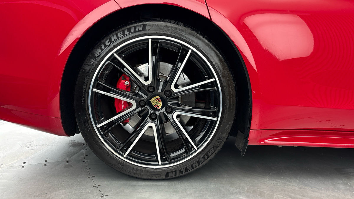 Porsche Panamera Image 10