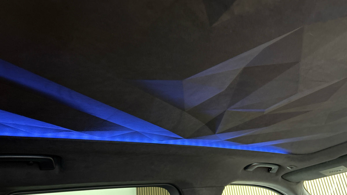 BMW XM Image 28