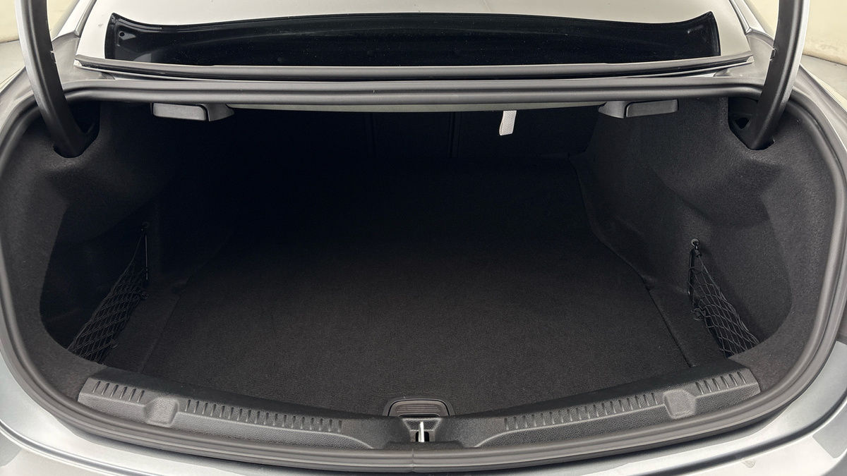 Mercedes-Benz E Class Image 11