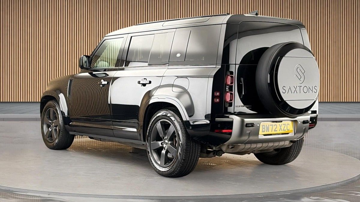 Land Rover Defender 110 Image 2