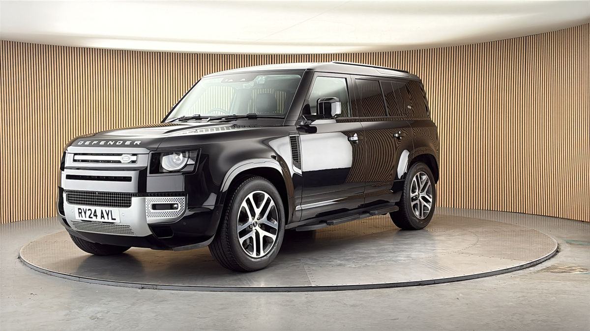 More views of Land Rover Defender 110