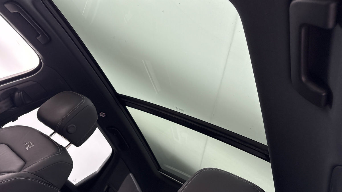 Volkswagen Touareg Image 6