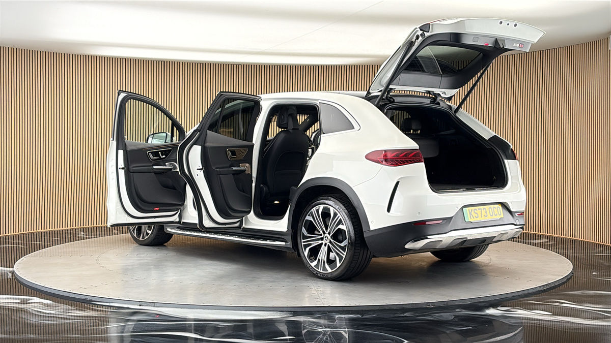 More views of Mercedes-Benz EQE
