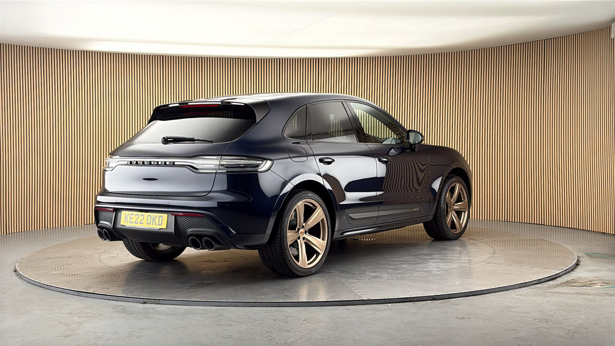 More views of Porsche Macan
