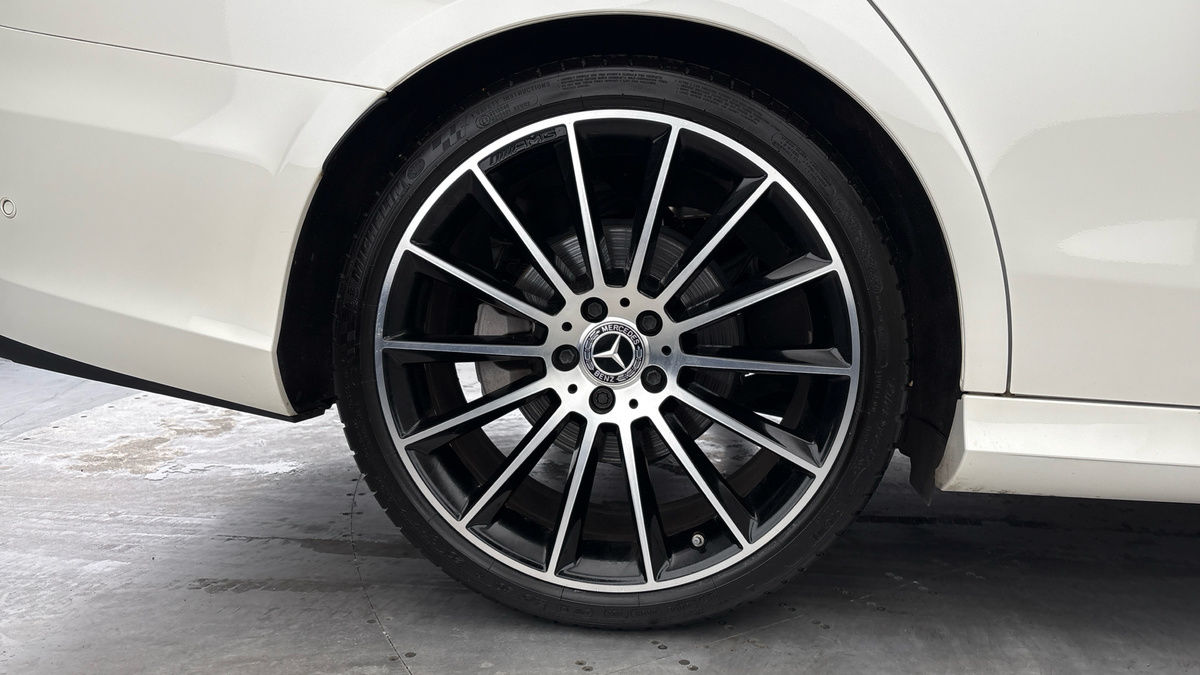 Mercedes-Benz E Class Image 10