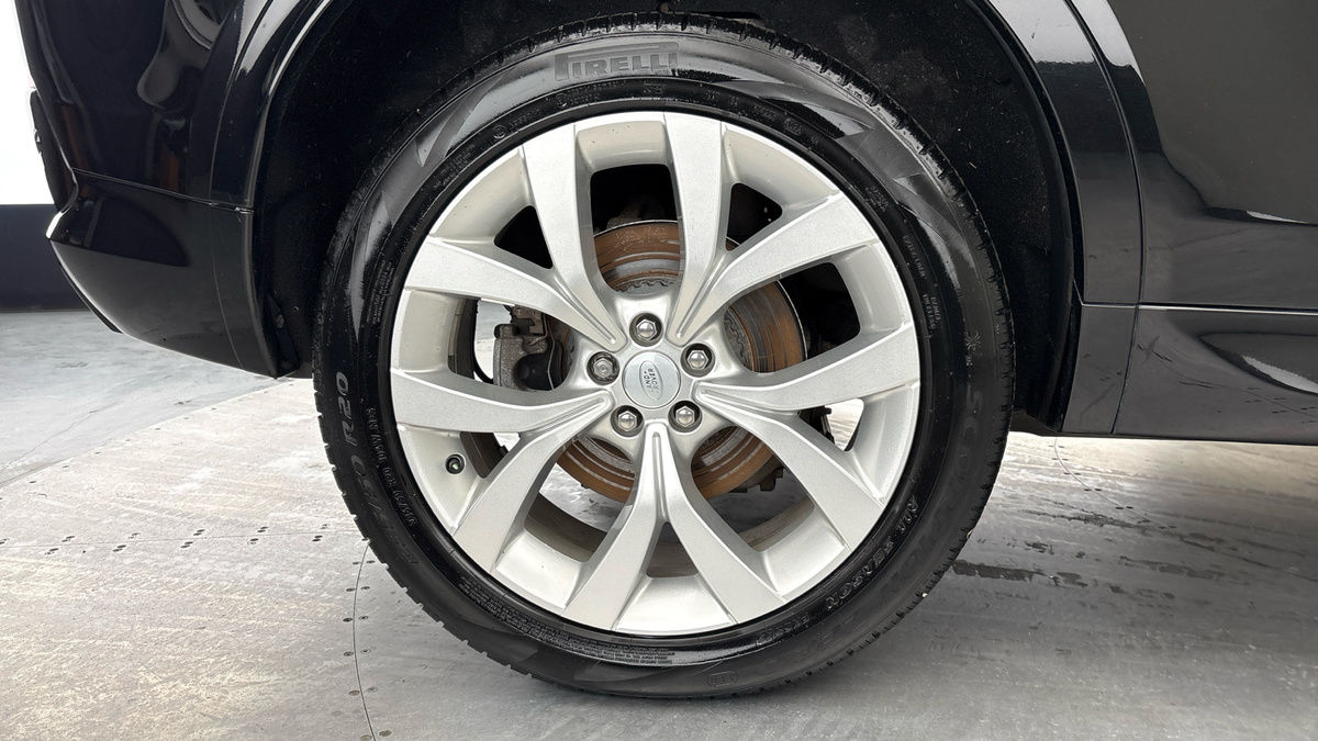 Land Rover Discovery Sport Image 10