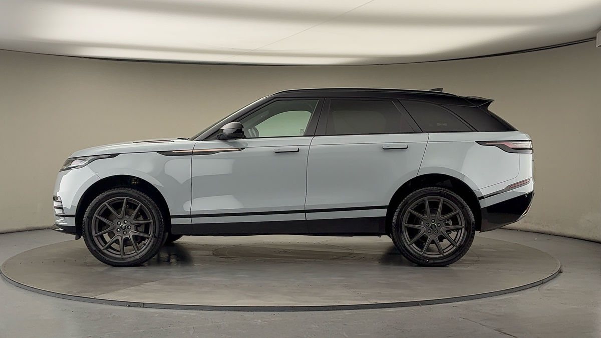 Land Rover Range Rover Velar Image 15