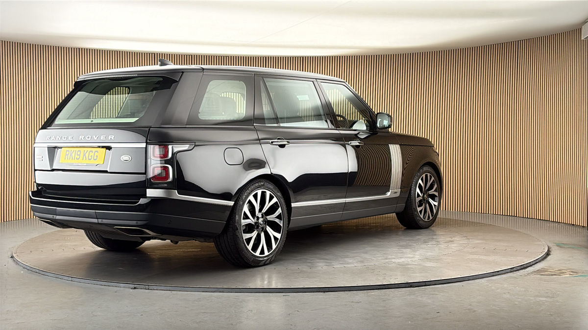 More views of Land Rover Range Rover