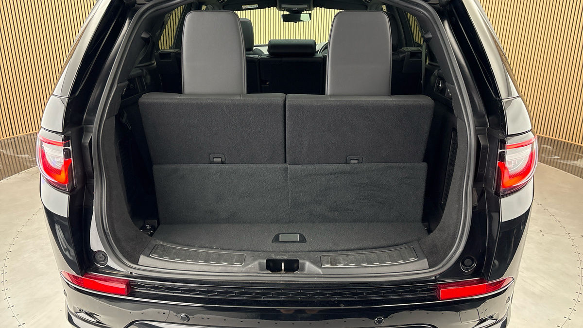Land Rover Discovery Sport Image 11