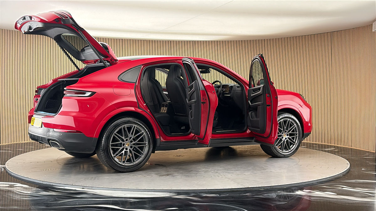 More views of Porsche Cayenne